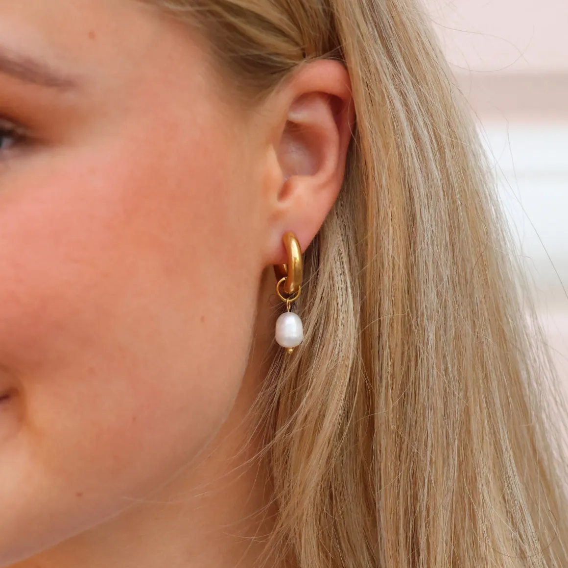Winther Studio Øreringe*Chunky Pearl Hoops Sølv