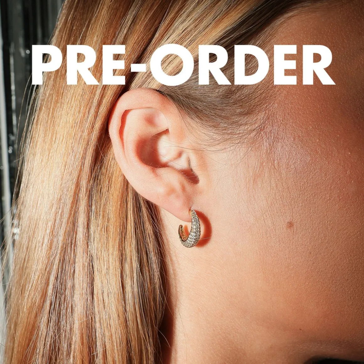 holly_stone_hoops__preorder_1.webp Winther Studio Øreringe*Holly Stone Hoops - Pre-Order