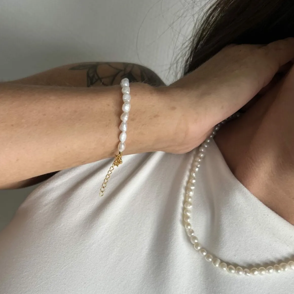 small_pearl_choker_2.webp Winther Studio Konfirmation | Halskæder*Small Pearl Choker Guld