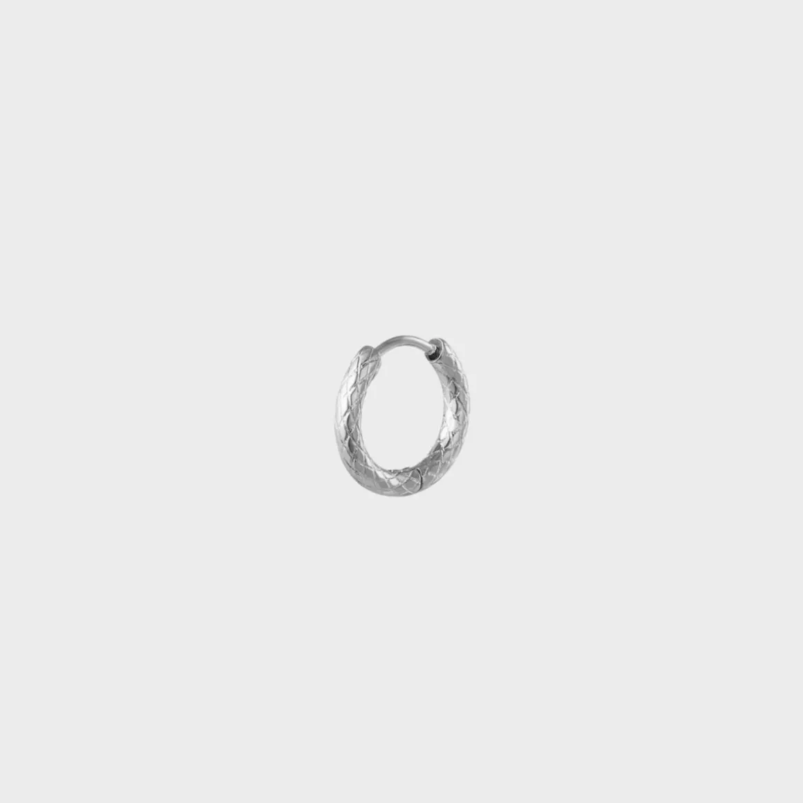 snakeskin_hoops_5.webp Winther Studio Øreringe | Favoritter*Snakeskin Hoops